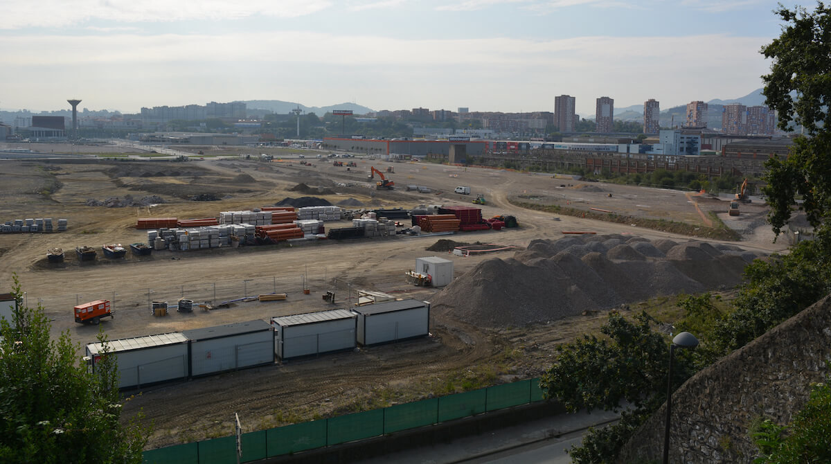 Las obras de construcción del Parque Empresarial Ibarzaharra continúan avanzando según lo previsto