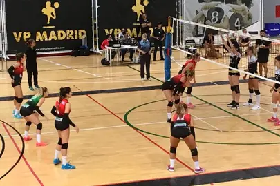 Ante un Pabell&oacute;n de Entrev&iacute;as abarrotado