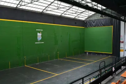 Por la cantidad de 563.000 euros