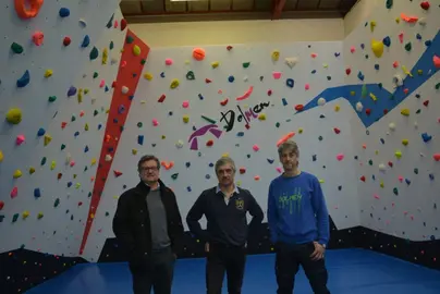 Situado en el Polideportivo de La Benedicta