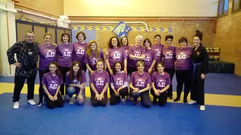 Participaron una veintena de mujeres