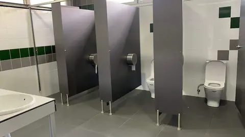 nuevos aseos campo las llanas