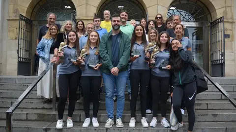 recibimiento-ayuntamiento-sestao-voleibol-campeonato-españa