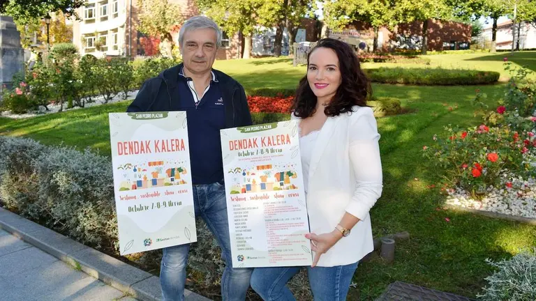 Presentaci&oacute;n de 'Dendak Kalera'