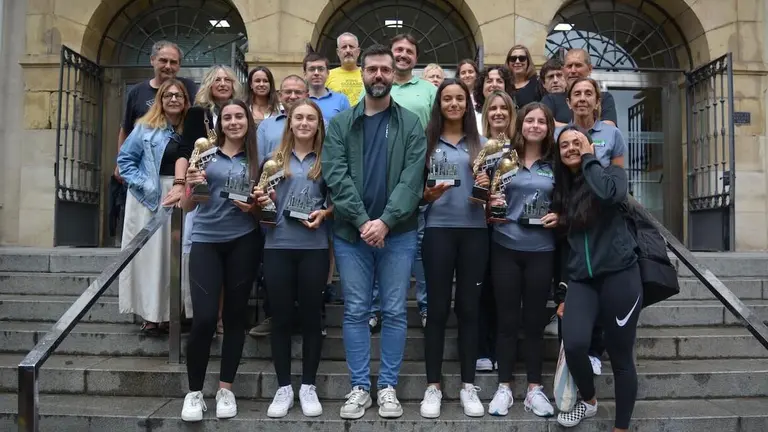 recibimiento-ayuntamiento-sestao-voleibol-campeonato-españa