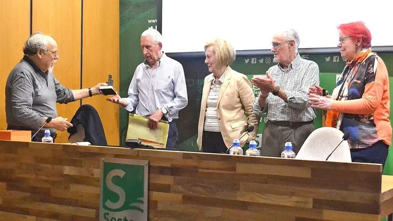 entrega-premio-burdiña-sestao-gogoan